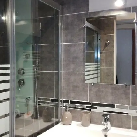 Appartement Maison Centre Parking Prive *